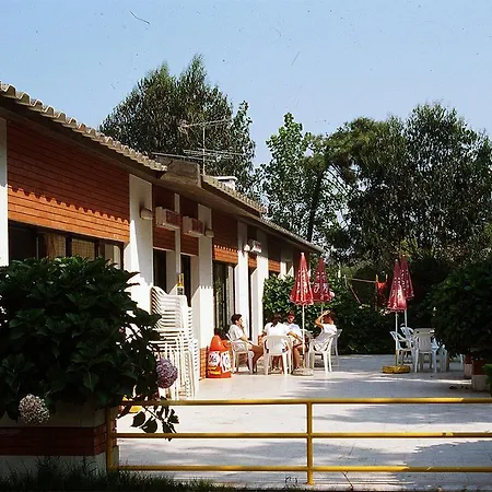 مكان تخييم Parque De Campismo Orbitur Mira *